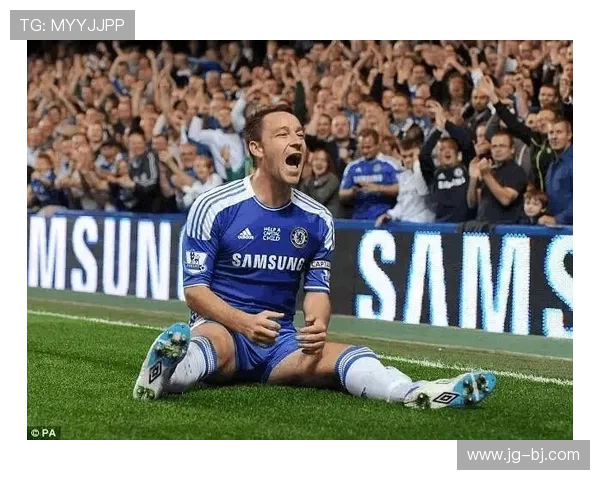 足球明星在香港炫耀风采引发争议引人关注的背后故事